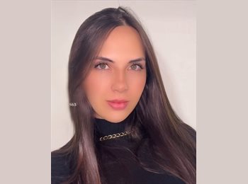 Roomgo BR - Elisiane Janina Kowalski - 28 - Florianópolis