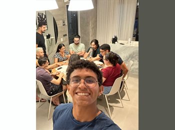 Roomgo BR - Phelipe  - 19 - Brasília
