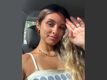 Roomgo BR - Laura  - 18 - Florianópolis