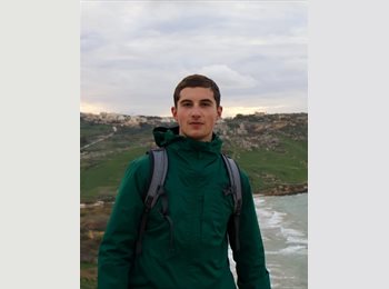 Roomgo BR - Pedro Vieira Veguin - 18 - Curitiba