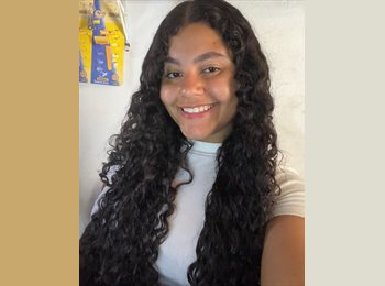 Roomgo BR - Samantha - 18 - Curitiba