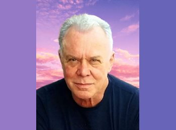 Roomgo BR - Beto - 60 - Florianópolis