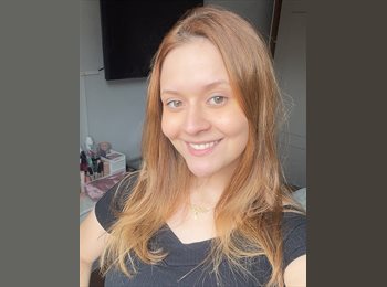 Roomgo BR - Laira Vitoria - 23 - Porto Alegre