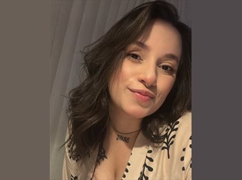 Roomgo BR - Suzana  - 26 - Curitiba