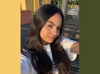 Roomgo BR - Agatha - 22 - Curitiba