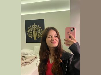 Roomgo BR - Roberta - 19 - Curitiba