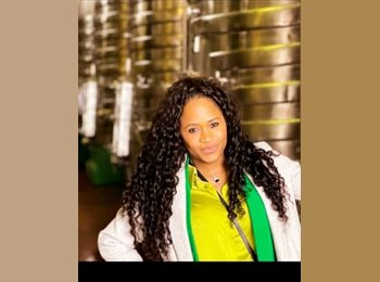 Roomgo BR - Tatiane - 44 - Ilha do Governador