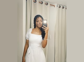 Roomgo BR - Nathalia Bianca Lino  - 18 - Curitiba