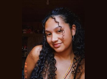 Roomgo BR - Evelyn - 18 - Curitiba