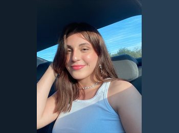 Roomgo BR - Rebeca - 18 - São José dos Campos