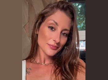 Roomgo BR - Samanta - 34 - Maracanã