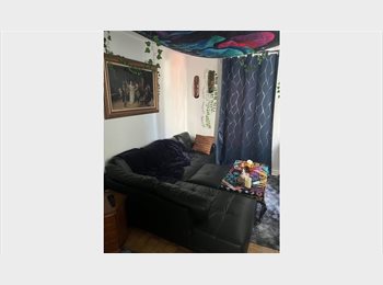 Roomgo CA - Fully Furnished 5 1/2 apartment in the Heart of Downtown Montréal (Griffintown), Montréal - $1,000 pcm