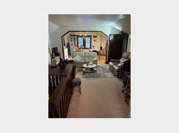 Roomgo CA - Cozy room for rent in spacious apartment, Vancouver - $1,200 pcm