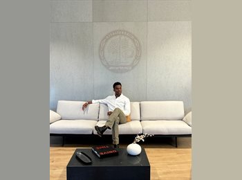 Roomgo CA - IZY - 29 - Vancouver