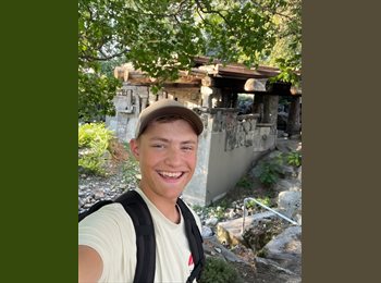 Roomgo CA - carter - 18 - Calgary