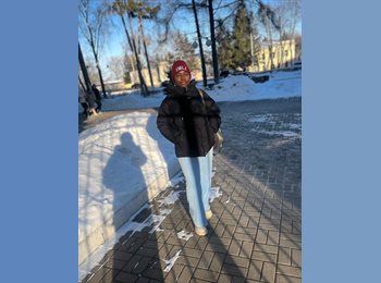 Roomgo CA - Claudia Farelle - 23 - Montréal