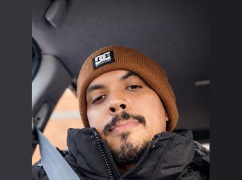 Roomgo CA - Jy - 33 - Canada