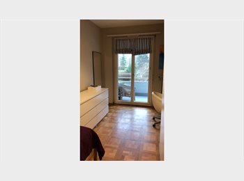 Roomgo CH - Chambre à louée, Genève - 1 100 CHF / Mois