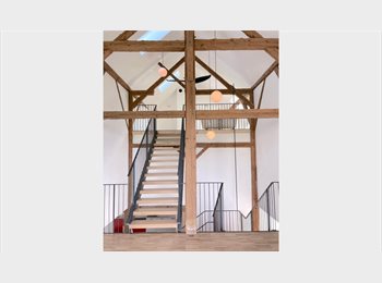 Roomgo CH - Studio 2 pièces-loft dans un habitat partagé avec jardin, Morges - 1 916 CHF / Mois