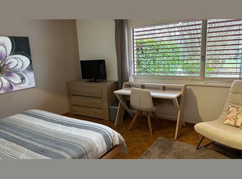 Roomgo CH - Grande chambre meublée et grande sdb, Lausanne - 1 500 CHF / Mois
