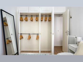 Roomgo CH - Chambre meublée dans un appartement lumineux de 130 m² à Nyon, Suisse pour 800 chf tout compris, Nyon - 800 CHF / Mois