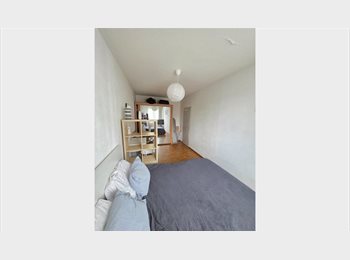 Roomgo CH - Belle chambre calme à louer, Genève - 1 000 CHF / Mois