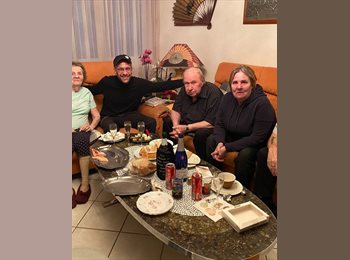 Roomgo CH - Patricia  - 64 - Neuchâtel