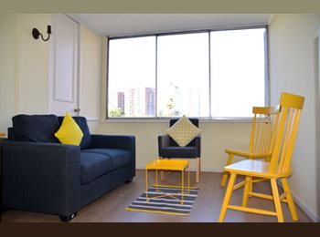 CompartoDepto CL - Habitación amoblada en departamento metro Universidad Católica, Santiago Centro - CH$280.000 por mes