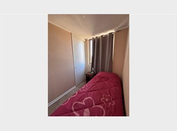 CompartoDepto CL - Habitación en depto full amoblado – Metro Parque O’Higgins - A, Santiago - CH$235.000 por mes