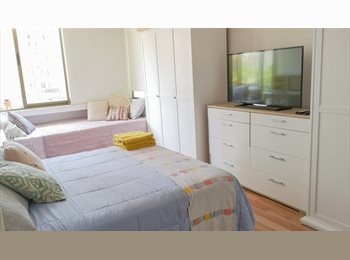 CompartoDepto CL - Metro UC Pieza amoblada luminosa, ideal estudiantes y profesionales jóvenes., Santiago Centro - CH$320.000 por mes