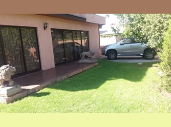 CompartoDepto CL - ARRIENDO HABITACIÓN  EN  LAS CONDES, Vitacura - CH$350.000 por mes