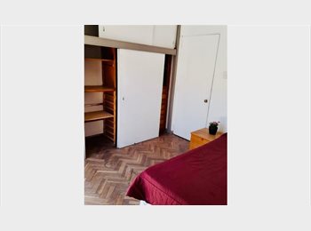 CompartoDepto CL - Amplia habitación Metro Los Dominicos, Vitacura - CH$320.000 por mes