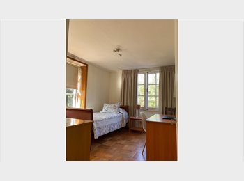 CompartoDepto CL - Arriendo de Pieza - Barrio el Golf, Providencia - CH$350.000 por mes