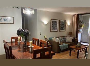 CompartoDepto CL - BUSCO ROOMIE MUJER, Santiago - CH$175.000 por mes