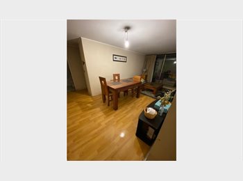 CompartoDepto CL - Se busca roomie :) en metro Toesca, Santiago - CH$300.000 por mes