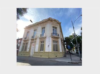 CompartoDepto CL - Habitación amoblada con baño compartido, Santiago - CH$200.000 por mes