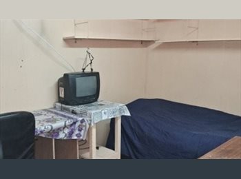 CompartoDepto CL - PIEZA AMOBLADA WC PRIVADO ADENTRO MALL VESPUCIO, La Florida - CH$210.000 por mes