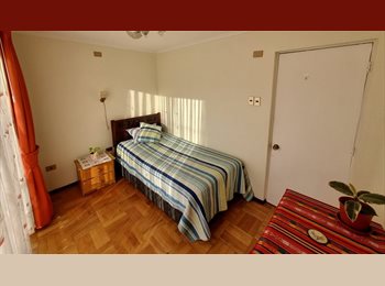 CompartoDepto CL - Arriendo amplio y luminoso dormitorio con balcón en ñuñoa., Ñuñoa - CH$400.000 por mes