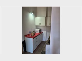 CompartoDepto CL - Piezas amobladas cuevas con victoria, Santiago Centro - CH$170.000 por mes