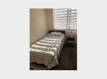 CompartoDepto CL - ARRIENDO HABITACIÓN, Vitacura - CH$450 por mes