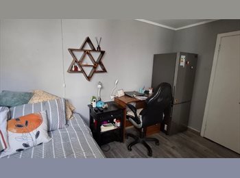 CompartoDepto CL - Hermosa y gran pieza independiente, Ñuñoa - CH$400.000 por mes