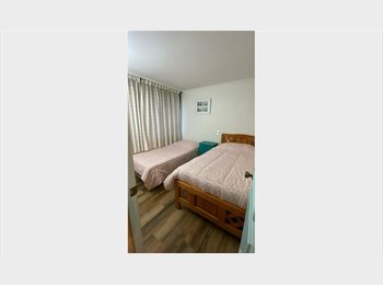 CompartoDepto CL - Dormitorio Doble con Baño compartido - Apartamento Providencia, Providencia - CH$395.000 por mes