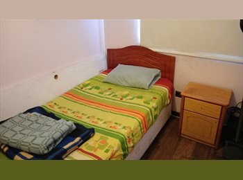 CompartoDepto CL - Se arrienda habitación para persona sola, con baño privado, Santiago Centro - CH$200.000 por mes