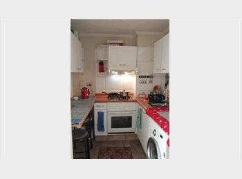 CompartoDepto CL - Arriendo Pieza a pasos del metro Santa Lucía, Santiago Centro - CH$200.000 por mes