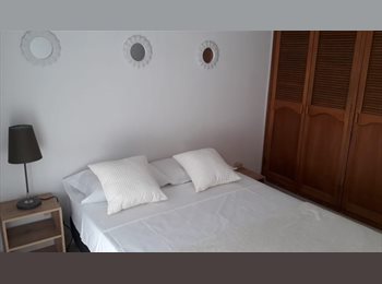 CompartoApto CO - BHABITACIÓN CON BAÑO PRIVADO DISPONIBLE, A UNOS PASOS DE LA ESTACION FLORESTA, BARRIO LAURELES ESTAD, Medellín - COP$ 1.100.000 por mes