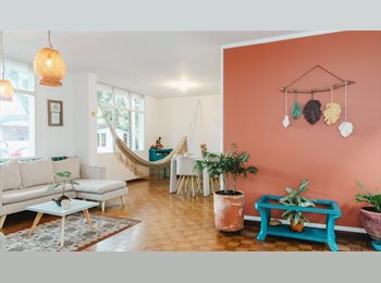 CompartoApto CO - Casa del Árbol, Medellín - COP$ 1.200.000 por mes