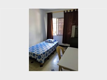 CompartoApto CO - Habitación amoblada a una cuadra de la estación Suramericana, Medellín - COP$ 650.000 por mes