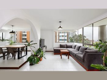 CompartoApto CO - Bedroom & Private Bathroom  - (Full Size Bed) - Sauna with Cleaning Lady  (El Poblado, Alejandria)), Envigado - COP$ 1.600.000 por mes