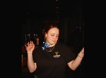 CompartoApto CO - Anna - 23 - Medellín