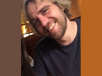 CompartoApto CO - Justyn - 33 - Medellín